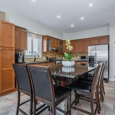 Comfortable Modern Room Near Ykf Airport III Kitchener Exteriér fotografie